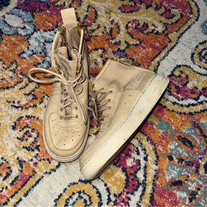 Nike SF Air Force 1 Mid in the 'Mushroom size 5.5 youth